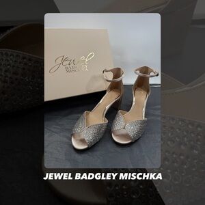 EUC Jewel Badgley Mischka Sycamore Heels